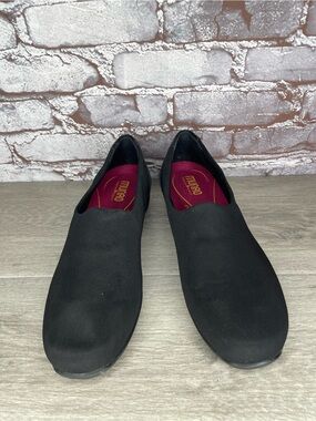 Munro Traveler Comfort Shoes Black Stretchy Classic SlipOn Women’s Sz 9.5W US/40